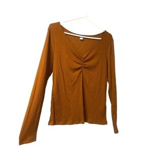 Old Navy Long Sleeved Tee w. Ruched Chest V-Neckline Casual Minimal Layer XL